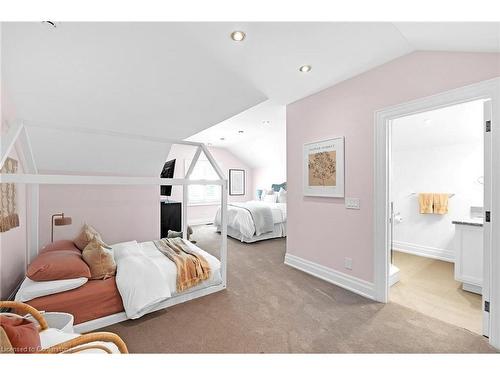 2642 Bluffs Way, Burlington, ON - Indoor Photo Showing Bedroom