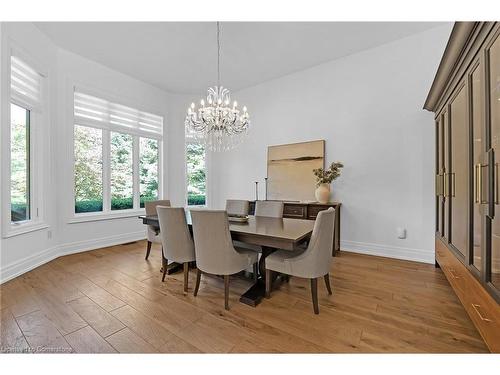 2642 Bluffs Way, Burlington, ON - Indoor Photo Showing Dining Room