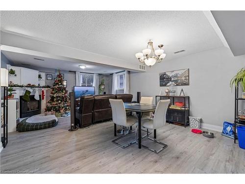 107 Horning Drive, Hamilton, ON - Indoor Photo Showing Dining Room