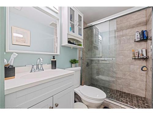 107 Horning Drive, Hamilton, ON - Indoor Photo Showing Bathroom