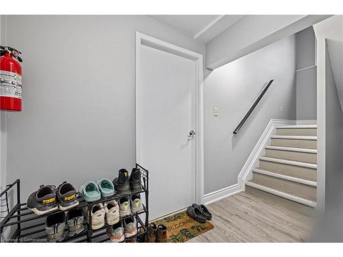 107 Horning Drive, Hamilton, ON - Indoor Photo Showing Other Room