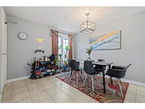 107 Horning Drive, Hamilton, ON - Indoor Photo Showing Dining Room