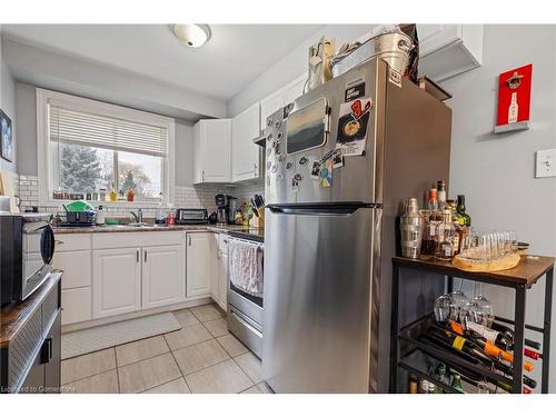 107 Horning Drive, Hamilton, ON - Indoor Photo Showing Kitchen