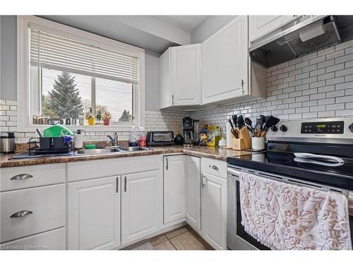 107 Horning Drive, Hamilton, ON - Indoor Photo Showing Kitchen With Double Sink