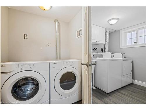 107 Horning Drive, Hamilton, ON - Indoor Photo Showing Laundry Room