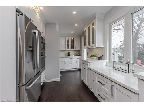 1186 Tyandaga Park Drive, Burlington, ON - Indoor Photo Showing Kitchen With Upgraded Kitchen