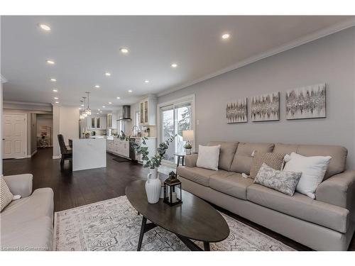 1186 Tyandaga Park Drive, Burlington, ON - Indoor Photo Showing Living Room