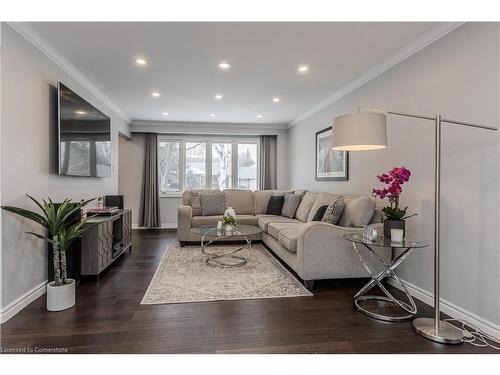 1186 Tyandaga Park Drive, Burlington, ON - Indoor Photo Showing Living Room