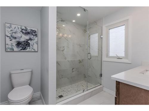 1186 Tyandaga Park Drive, Burlington, ON - Indoor Photo Showing Bathroom