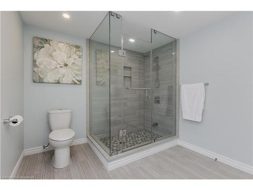 1186 Tyandaga Park Drive, Burlington, ON - Indoor Photo Showing Bathroom