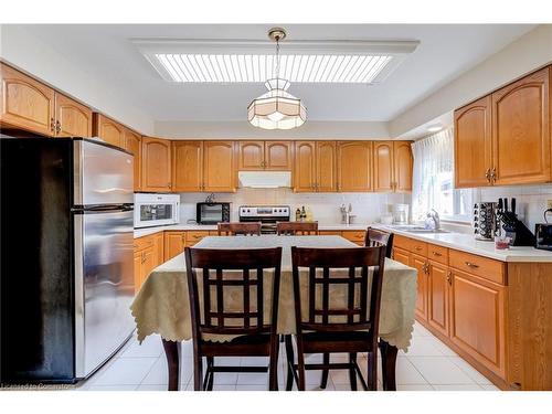 861 Book Road E, Ancaster, ON - Indoor Photo Showing Kitchen