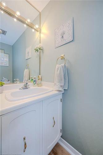 61-3029 Glencrest Road, Burlington, ON - Indoor Photo Showing Bathroom