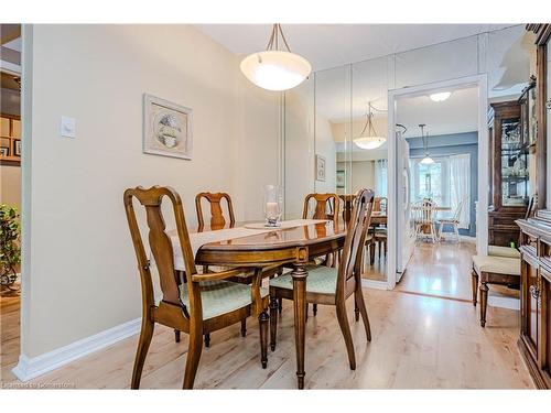 61-3029 Glencrest Road, Burlington, ON - Indoor Photo Showing Dining Room