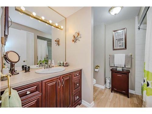 61-3029 Glencrest Road, Burlington, ON - Indoor Photo Showing Bathroom