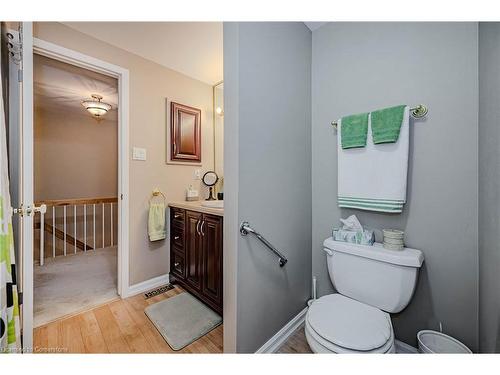 61-3029 Glencrest Road, Burlington, ON - Indoor Photo Showing Bathroom