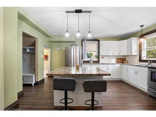 28 Ottawa Street, St. Catharines, ON - Indoor Photo Showing Kitchen With Double Sink With Upgraded Kitchen