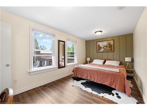 28 Ottawa Street, St. Catharines, ON - Indoor Photo Showing Bedroom