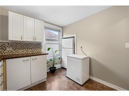 28 Ottawa Street, St. Catharines, ON - Indoor Photo Showing Laundry Room