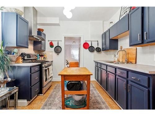 85 Barton Street W, Hamilton, ON - Indoor Photo Showing Kitchen