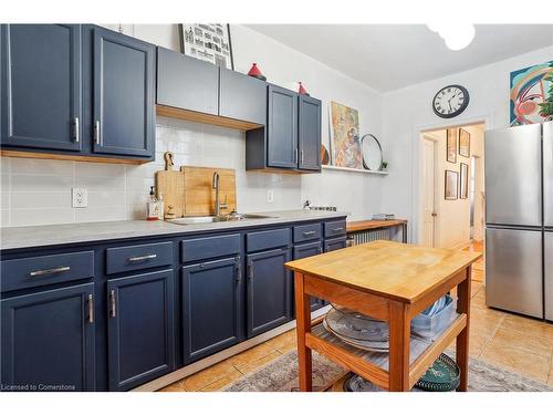 85 Barton Street W, Hamilton, ON - Indoor Photo Showing Kitchen