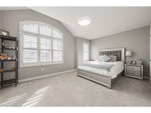 51 Narbonne Crescent, Stoney Creek, ON - Indoor Photo Showing Bedroom