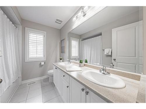 51 Narbonne Crescent, Stoney Creek, ON - Indoor Photo Showing Bathroom