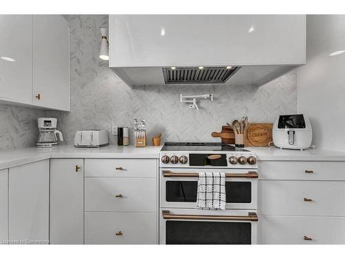 900 Empire Road, Port Colborne, ON - Indoor Photo Showing Kitchen