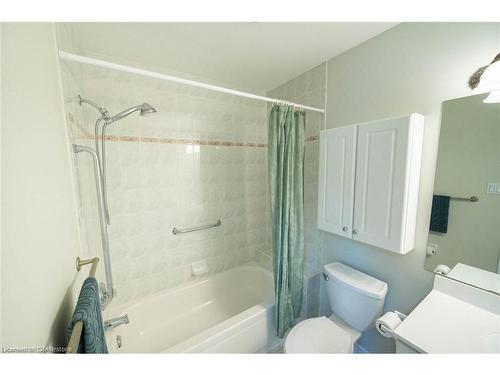 24-638 Wharncliffe Road S, London, ON - Indoor Photo Showing Bathroom