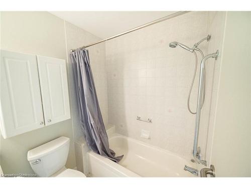 24-638 Wharncliffe Road S, London, ON - Indoor Photo Showing Bathroom