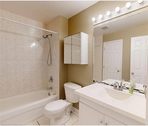 74 Magnolia Crescent, Grimsby, ON - Indoor Photo Showing Bathroom