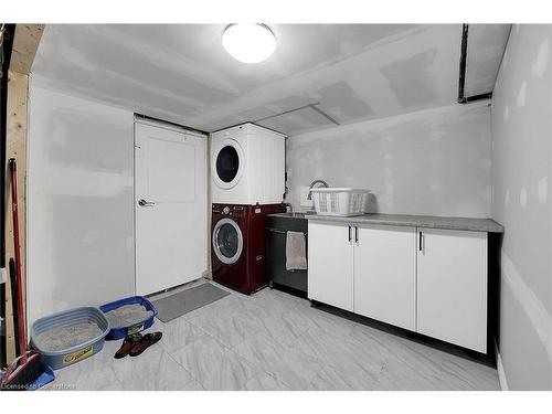 53 1/2 Robins Avenue, Hamilton, ON - Indoor Photo Showing Laundry Room