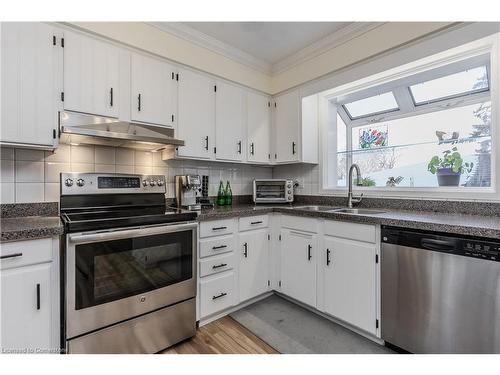 154 Hendrie Avenue, Burlington, ON - Indoor Photo Showing Kitchen With Double Sink