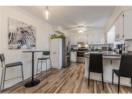 154 Hendrie Avenue, Burlington, ON - Indoor Photo Showing Kitchen