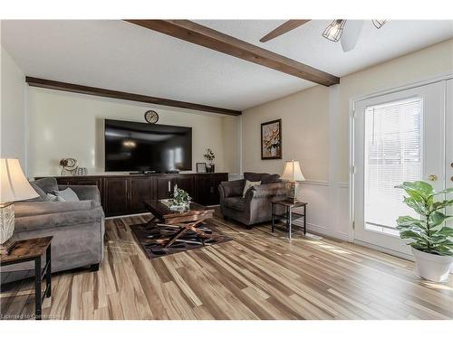 154 Hendrie Avenue, Burlington, ON - Indoor Photo Showing Living Room