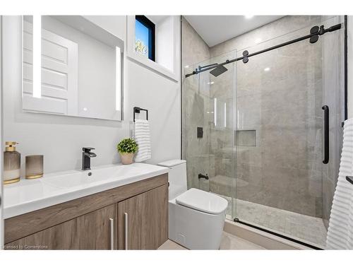 6614 Gore Road, Puslinch, ON - Indoor Photo Showing Bathroom