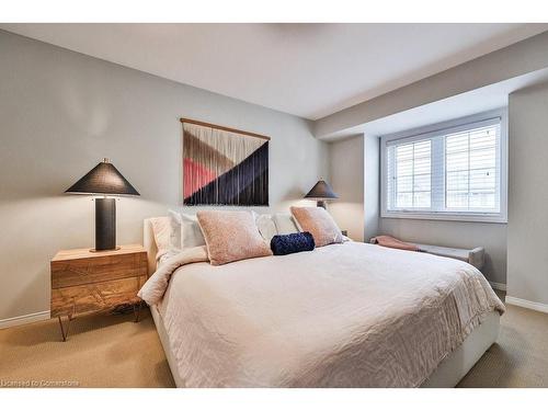 110-3333 New Street, Burlington, ON - Indoor Photo Showing Bedroom