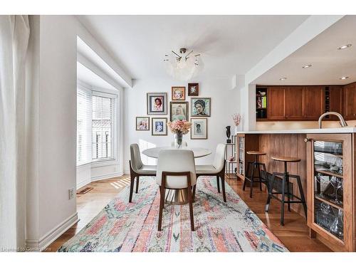 110-3333 New Street, Burlington, ON - Indoor Photo Showing Dining Room