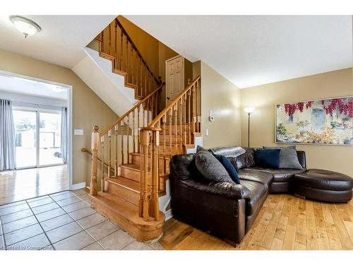 9 Lovell Crescent, Brantford, ON - Indoor