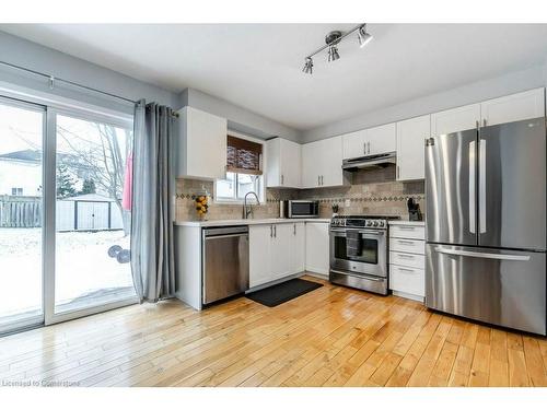 9 Lovell Crescent, Brantford, ON - Indoor Photo Showing Kitchen