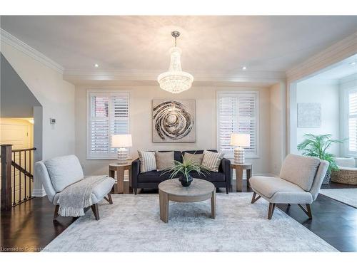 31 Forest Ridge Avenue, Waterdown, ON - Indoor Photo Showing Living Room