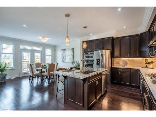 31 Forest Ridge Avenue, Waterdown, ON - Indoor Photo Showing Kitchen With Double Sink With Upgraded Kitchen