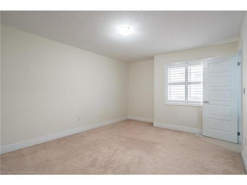 31 Forest Ridge Avenue, Waterdown, ON - Indoor Photo Showing Other Room