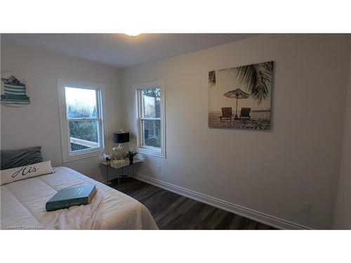 590 Woodward Avenue, Hamilton, ON - Indoor Photo Showing Bedroom