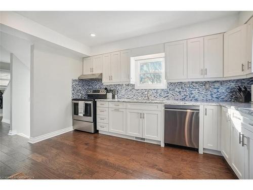 25 Rockwood Avenue, St. Catharines, ON - Indoor Photo Showing Kitchen With Upgraded Kitchen