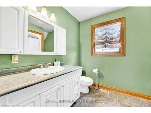 6398 Orchard Avenue, Niagara Falls, ON - Indoor Photo Showing Bathroom