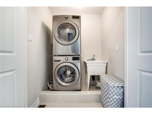 26 Bentgrass Drive, Welland, ON - Indoor Photo Showing Laundry Room