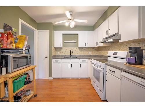 4553 Sussex Drive, Niagara Falls, ON - Indoor Photo Showing Kitchen