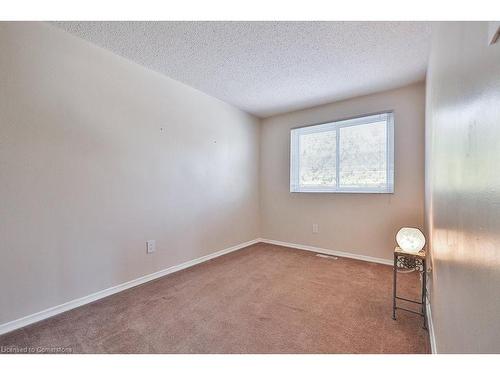 2251 Manchester Drive, Burlington, ON - Indoor Photo Showing Other Room