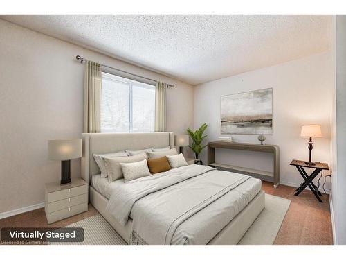 2251 Manchester Drive, Burlington, ON - Indoor Photo Showing Bedroom