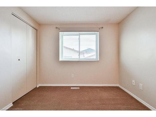 2251 Manchester Drive, Burlington, ON - Indoor Photo Showing Other Room